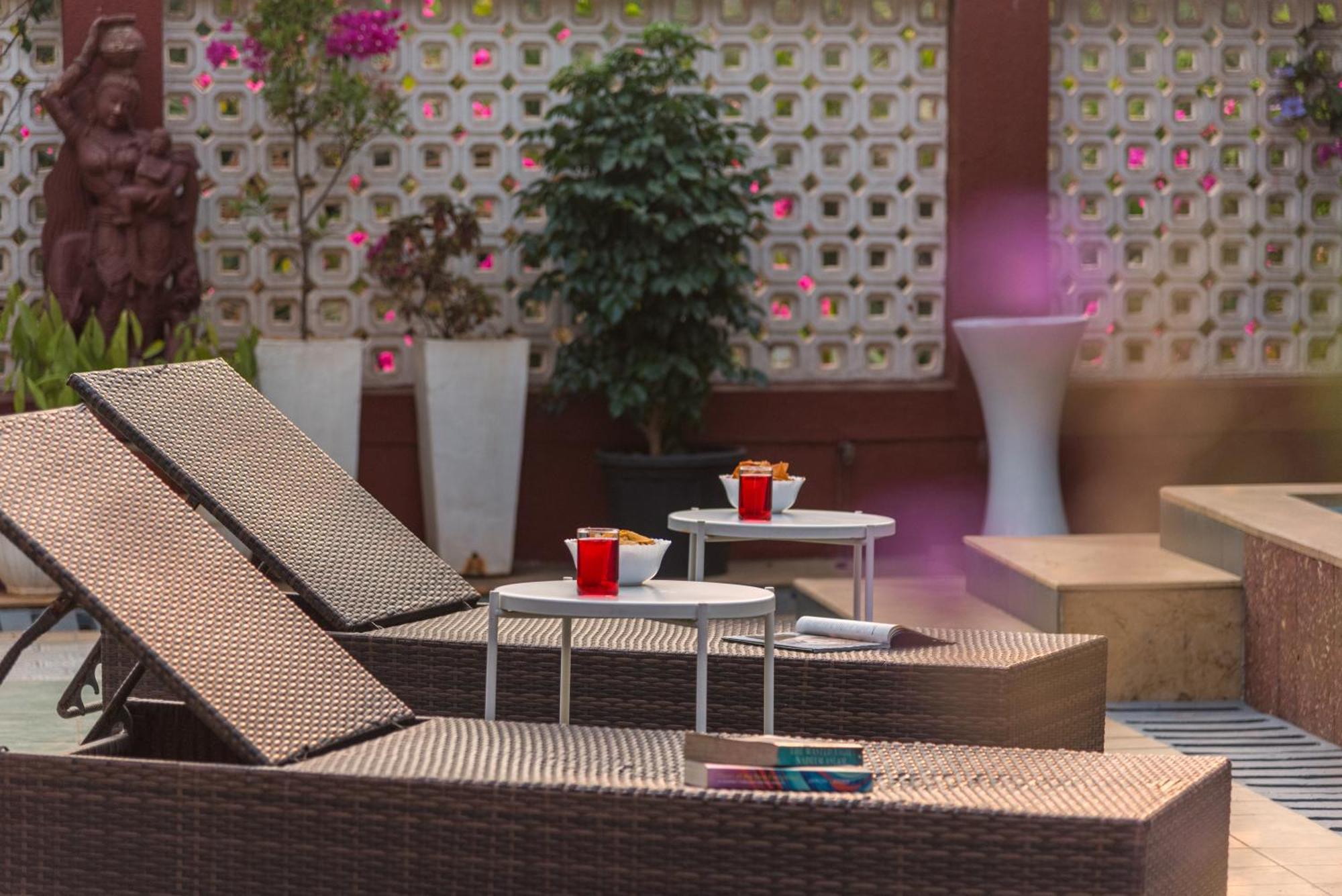 Saffronstays Chira - Pool In The Heart Of Khandala
