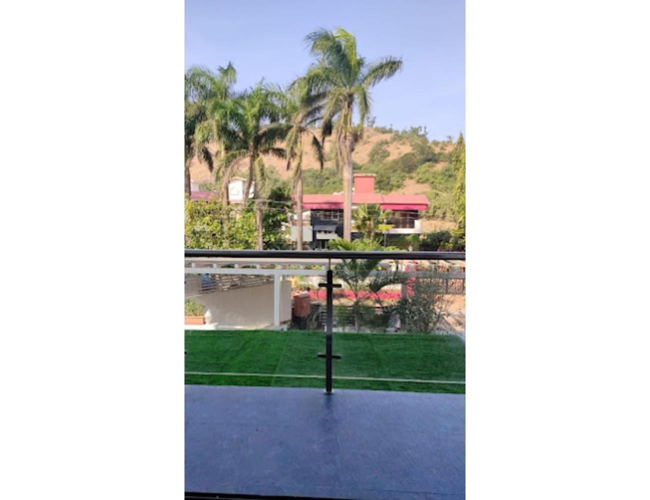Hempriya Villa, Homestay *
