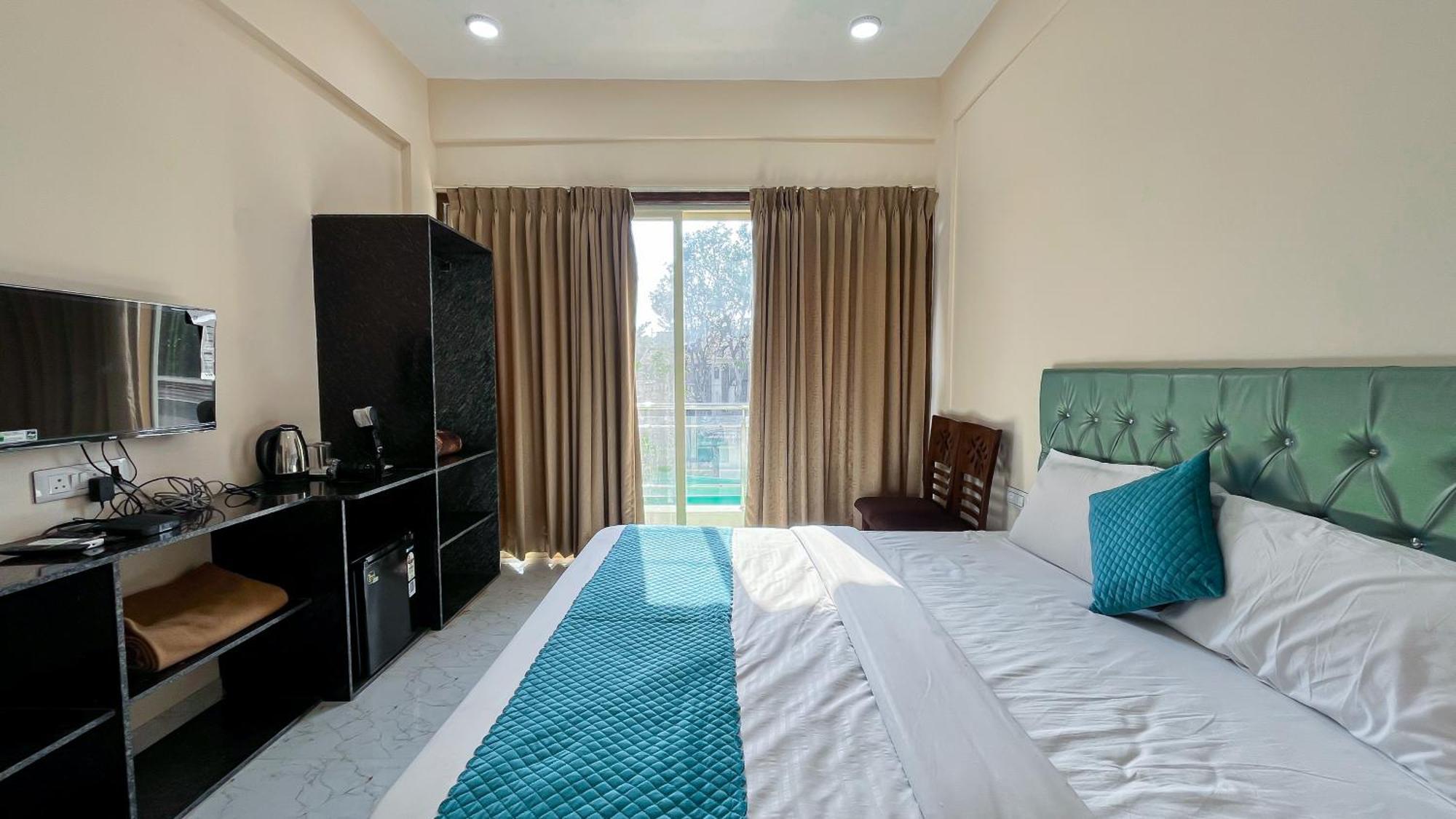 Hotel Misty Blues & Lonavala