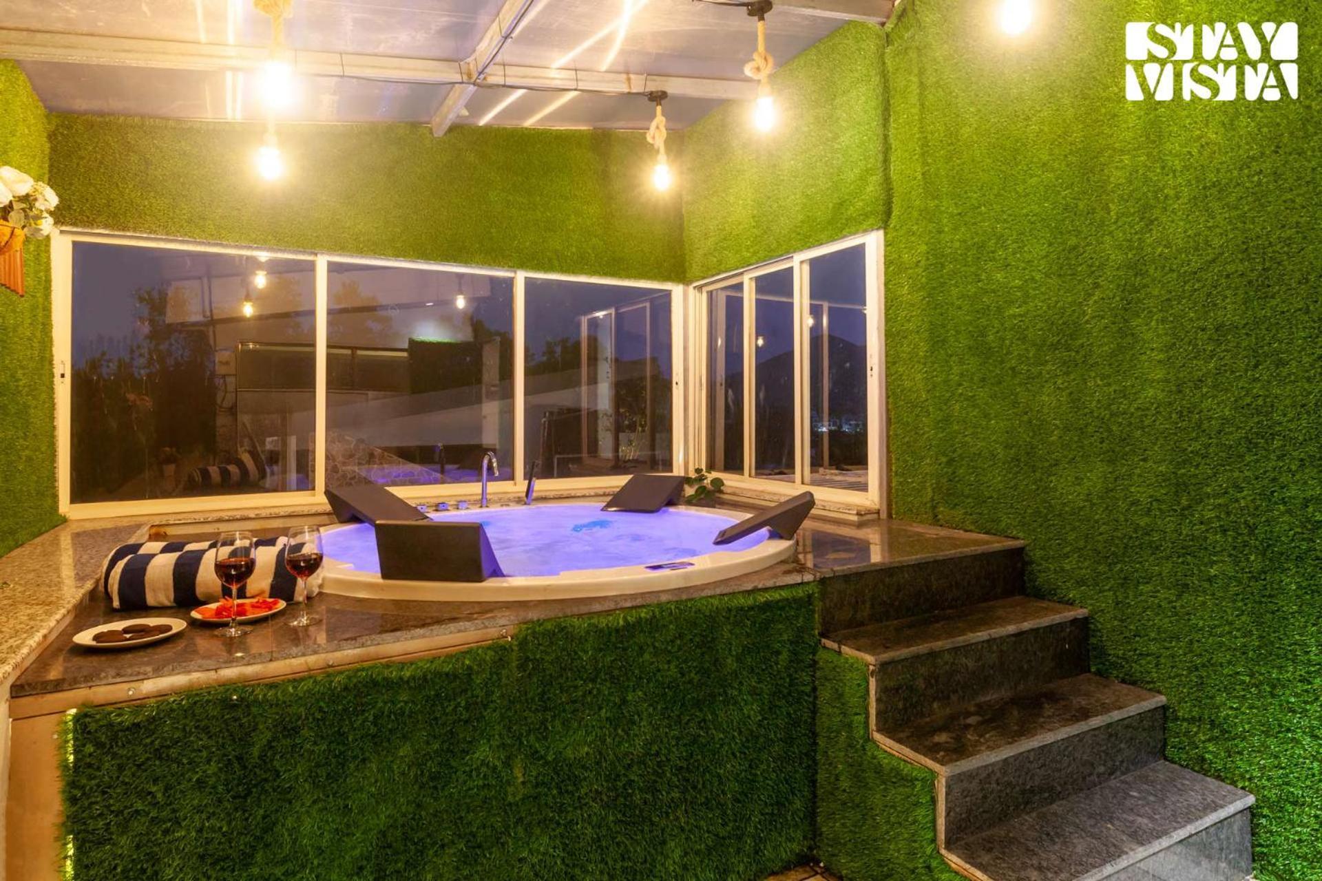 Stayvista's Cosmo Zen - Mountain-view With Pool, Jacuzzi, And Indoor & Outdoor Activities * Lonavala