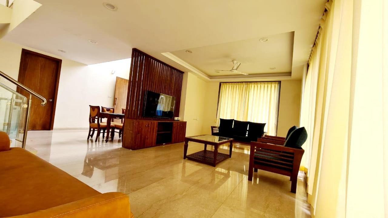 Yellowbrick - Near Market /swimming Pool/ Ac/ Luxurious Villa