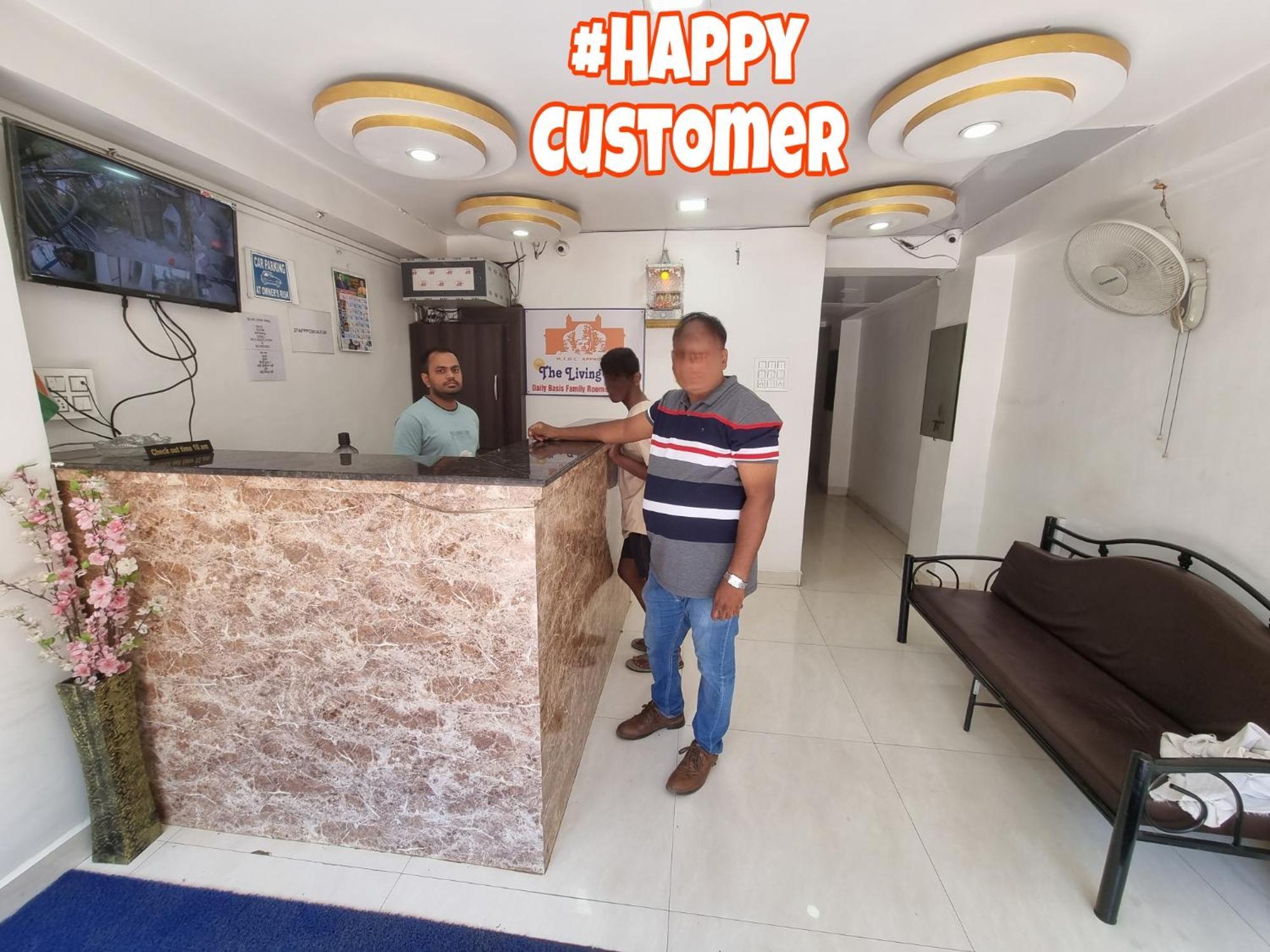 Hotel The Living Space Lonavala