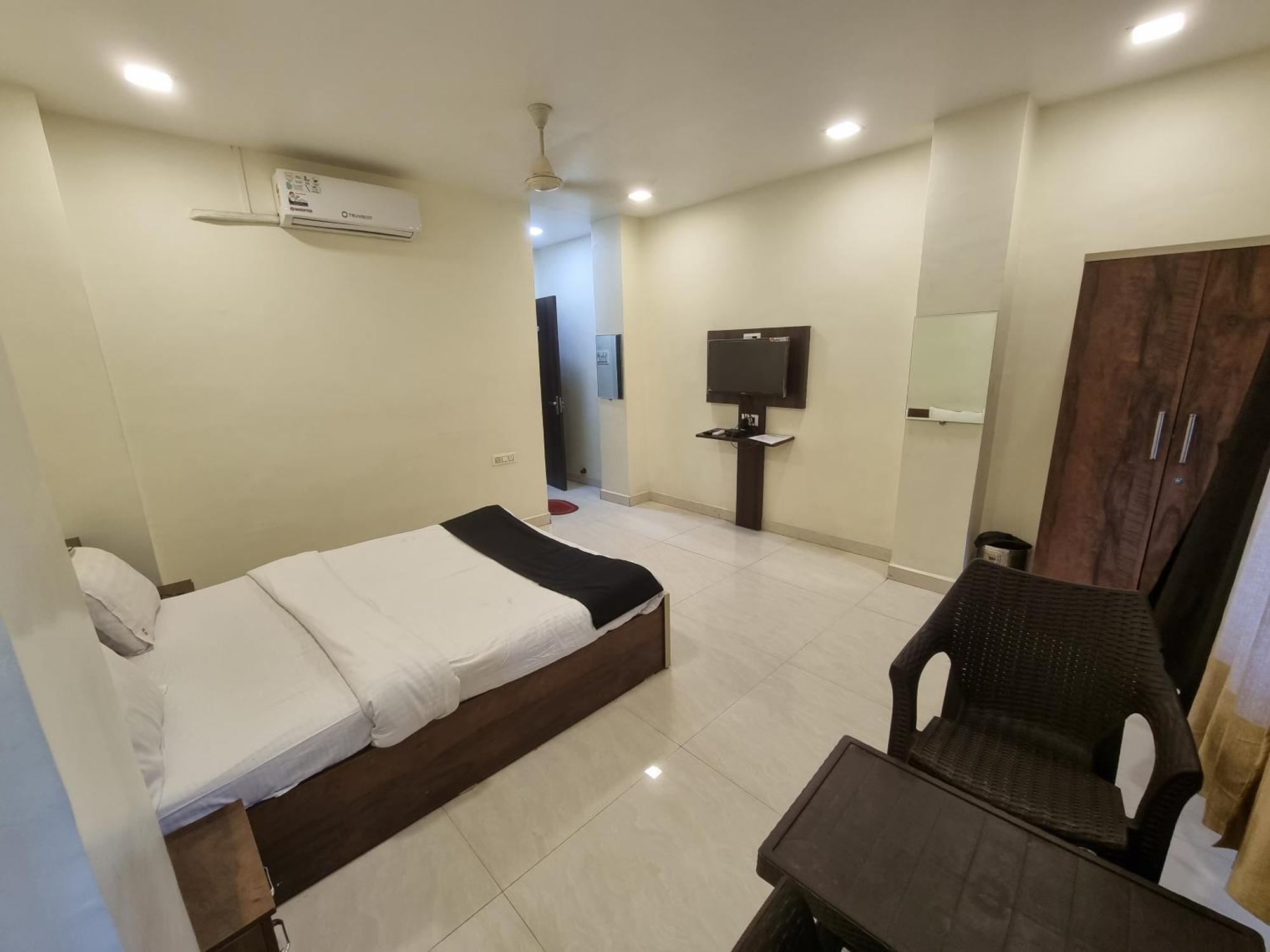 Hotel The Living Space 3*