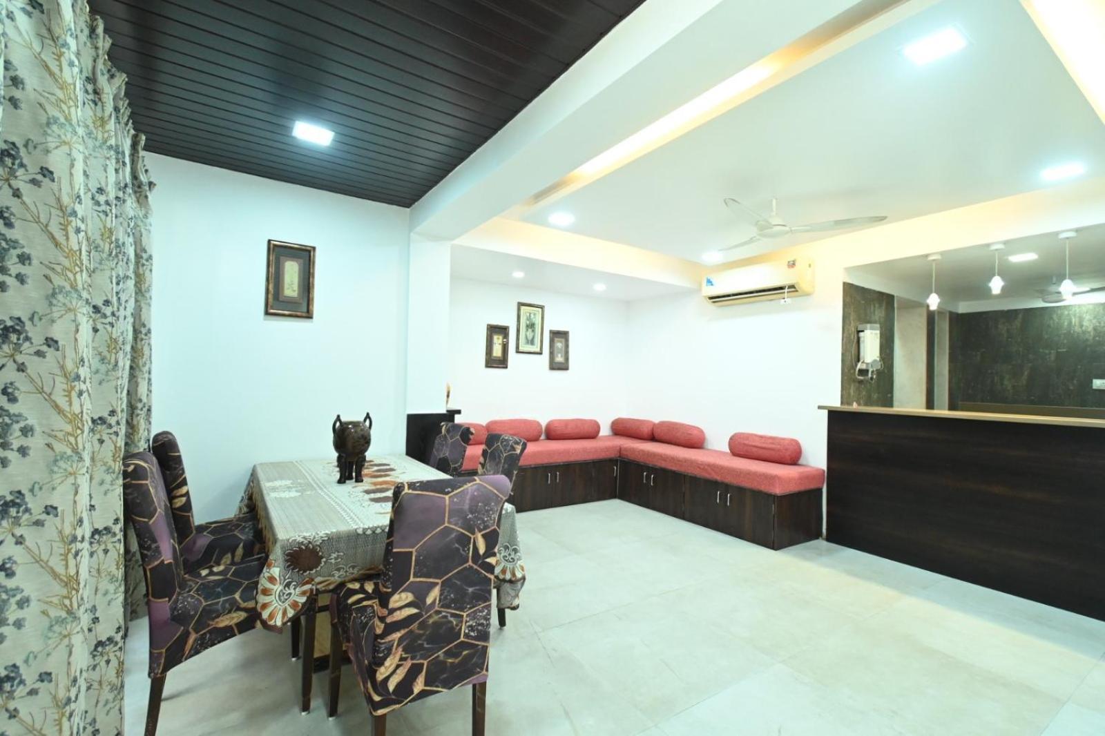 The Emerald Villa