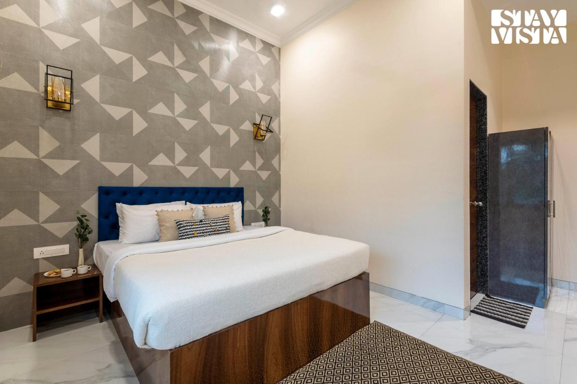 Stayvista At Nova Nest With Rooftop Pool