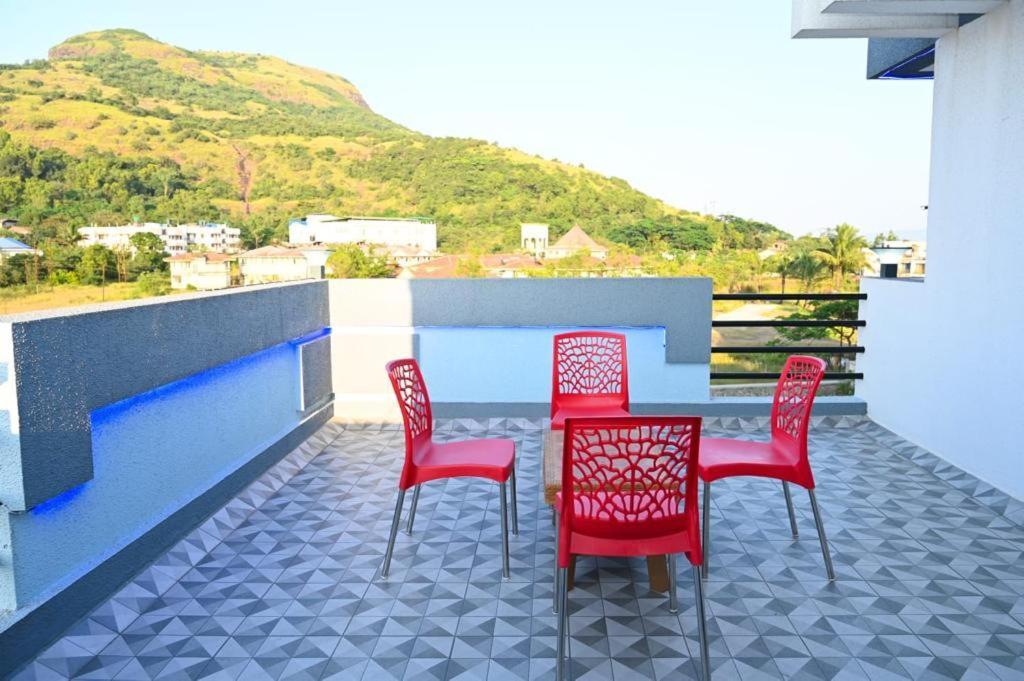 Toll Gate 3 Bhk Luxury Villa's *