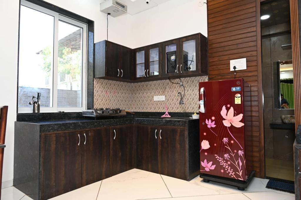 Villa Toll Gate 3 Bhk Luxury Villa's *