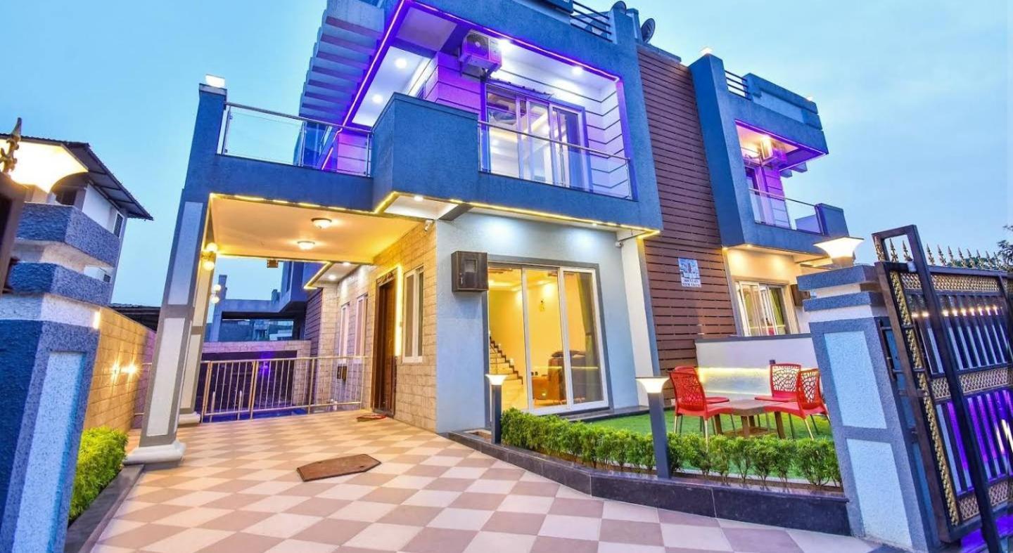 Villa Toll Gate 3 Bhk Luxury Villa's