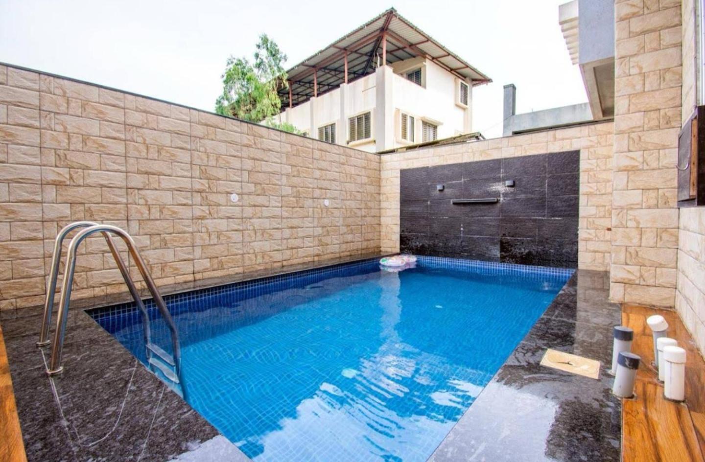 Toll Gate 3 Bhk Luxury Villa's *