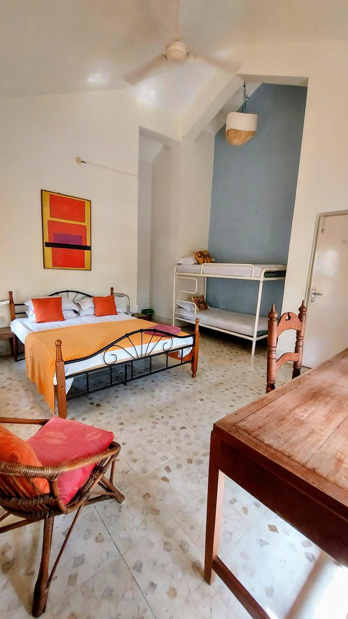 Francis Exclusive 4-bedroom Family Retreat With Pool *