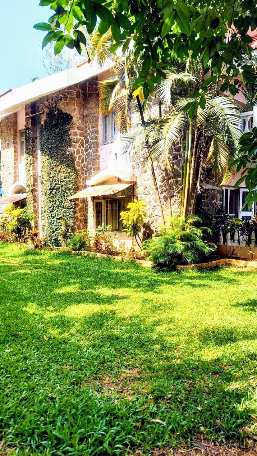Francis Exclusive 4-bedroom Family Retreat With Pool Lonavala