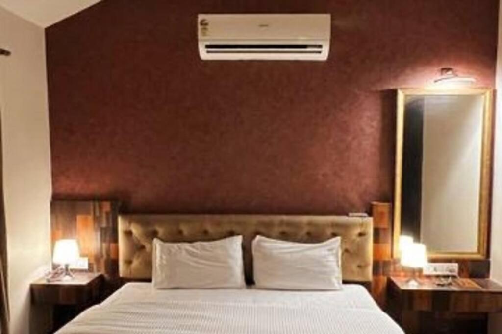 Holiday home The Bliss, 3bhk With Pool Lonavala