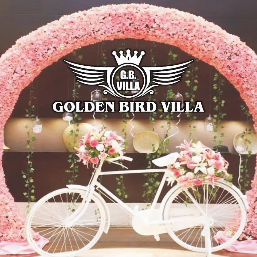 Golden Bird Gb * Lonavala