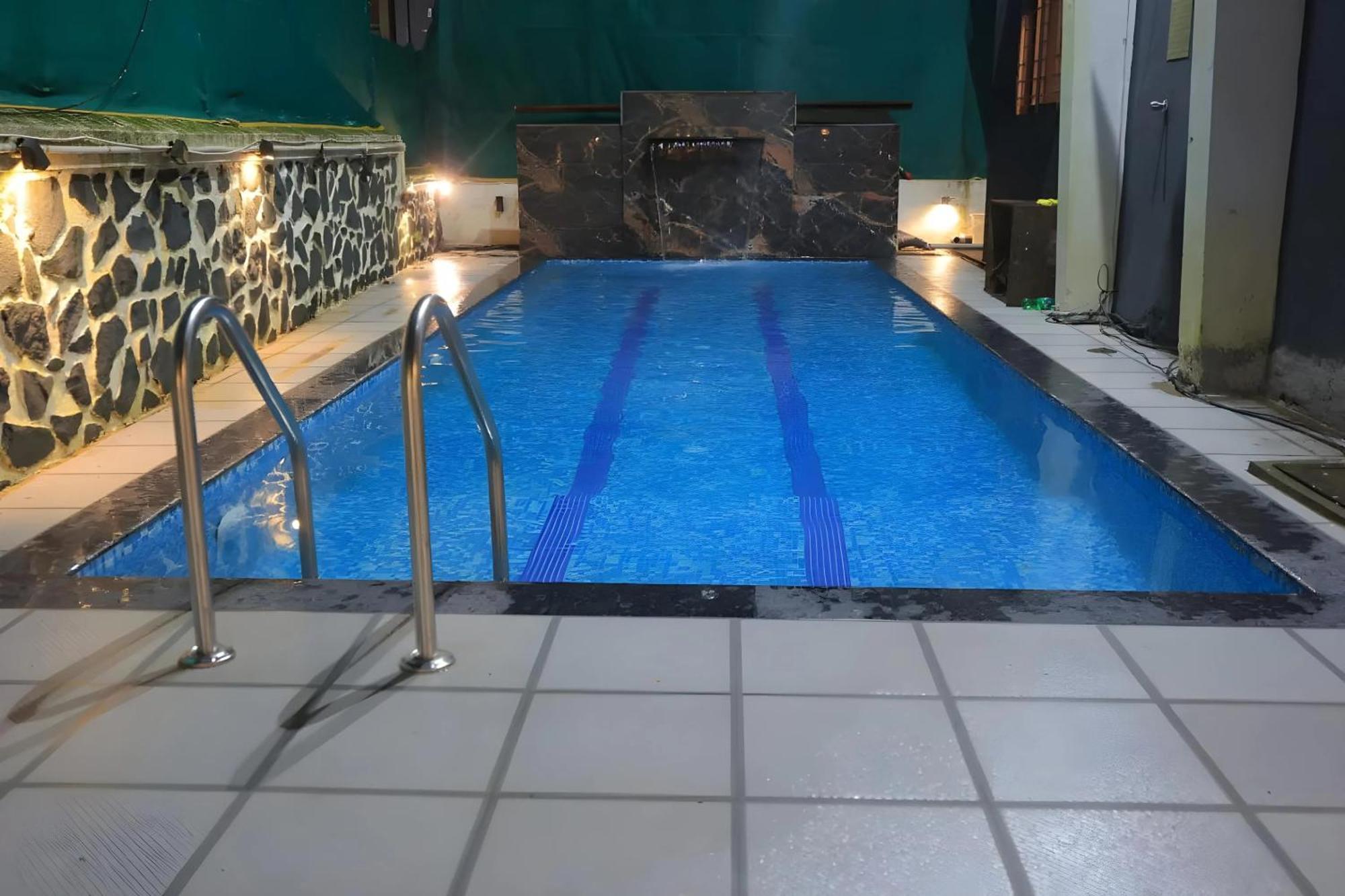 Villa 4 Bhk Dream Castle *
