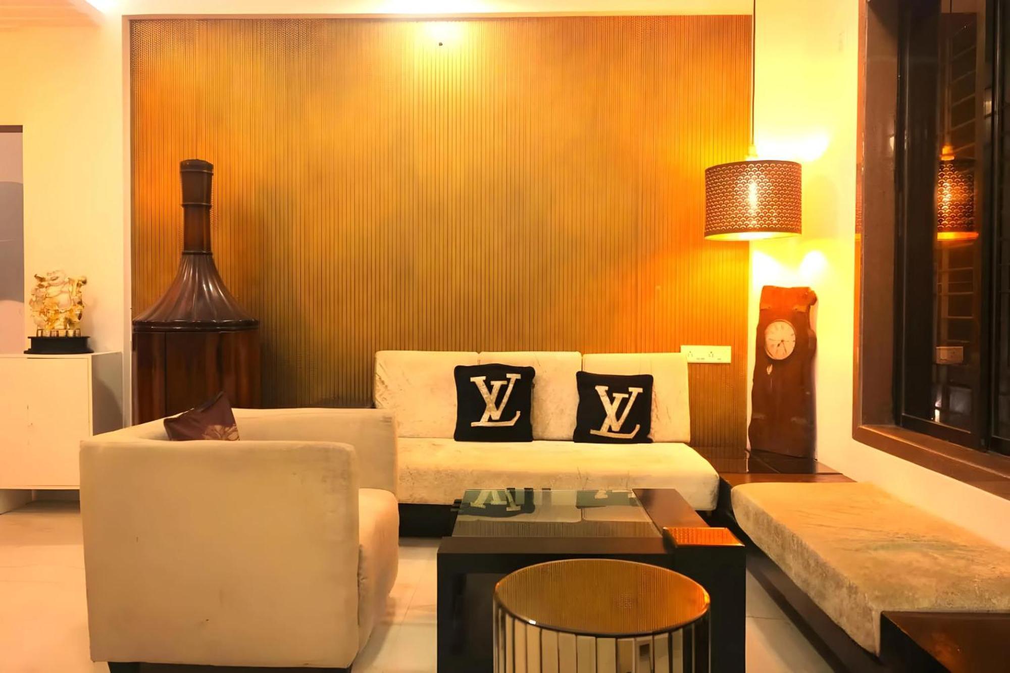 4 Bhk Dream Castle Villa *
