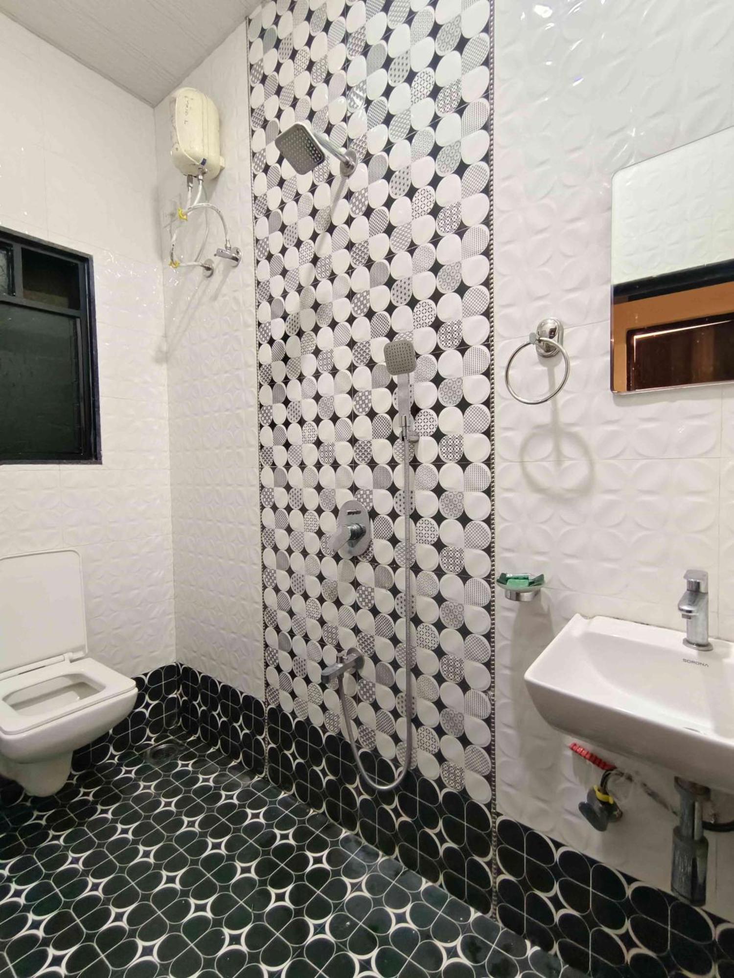 Say - 2 Bhk Private Pool Holiday home *