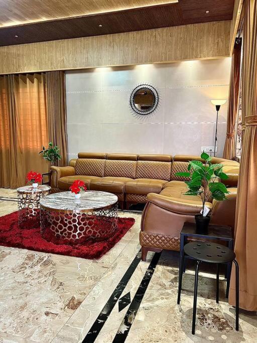 Villa Mount Retreat 4bhk Big Indoor Party Pool *