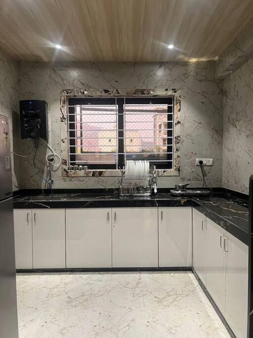 Mount Retreat 4bhk Big Indoor Party Pool *