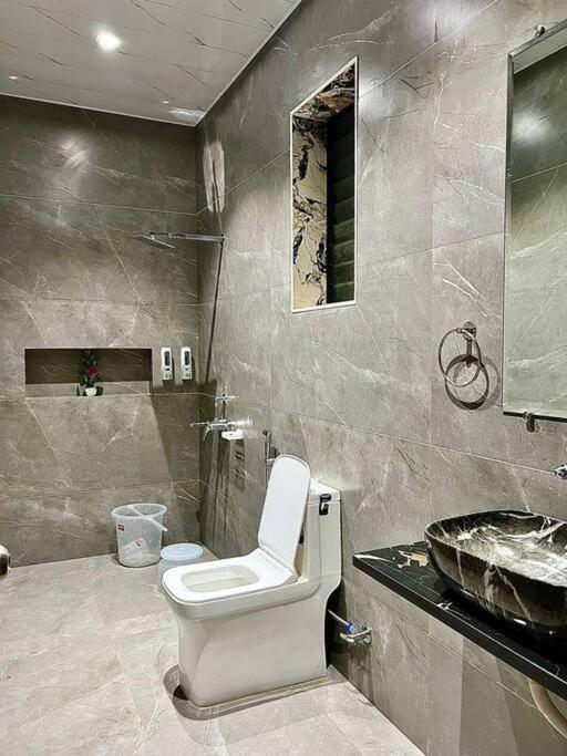 Mount Retreat 4bhk Big Indoor Party Pool Lonavala