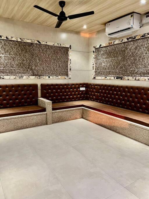 Mount Retreat 4bhk Big Indoor Party Pool Villa Lonavala
