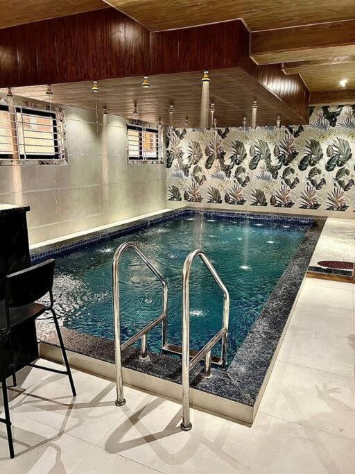 Villa Mount Retreat 4bhk Big Indoor Party Pool *