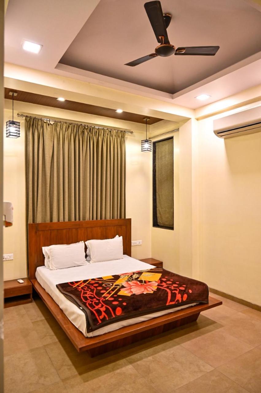 Villa Tikshana 6bhk