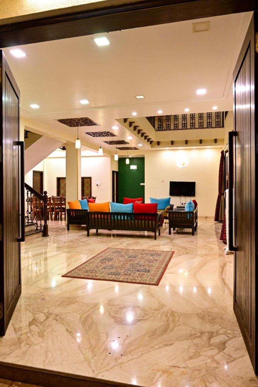 Villa Tikshana 6bhk *