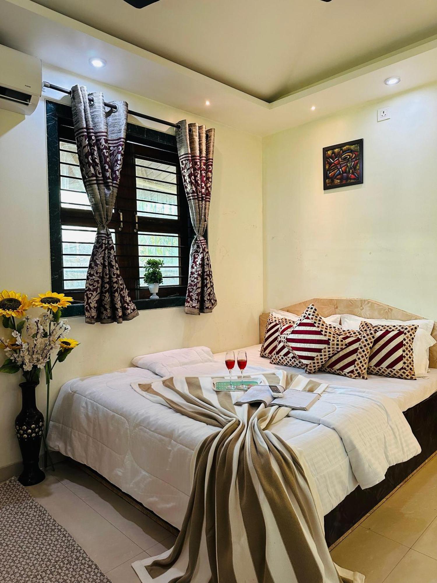 Villa Lifeline - Exclusive 2bhk Taraangan Farm With Huge Private Pool And Lawn Area Lonavala