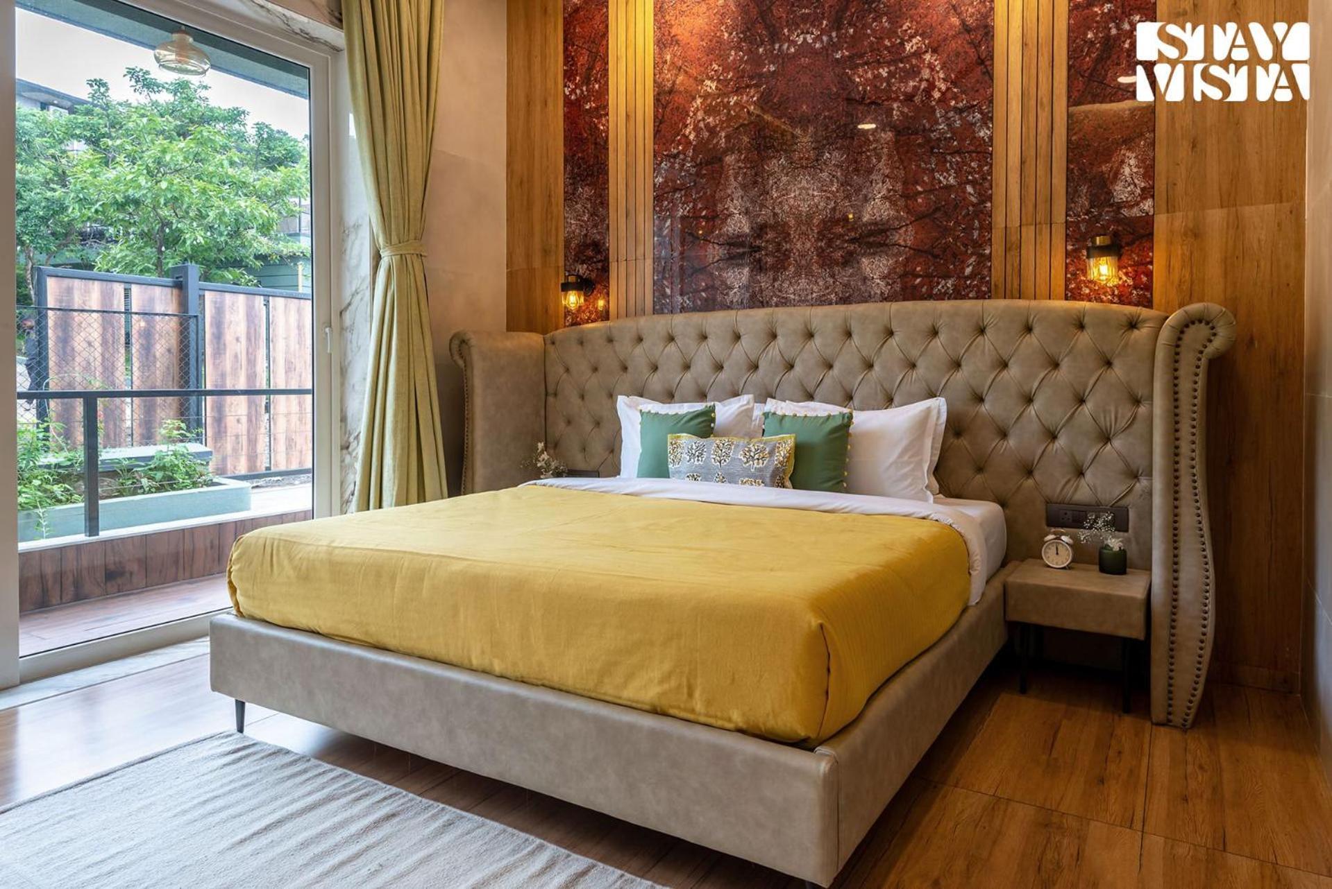Stayvista At La Rive With Swimming Pool & View
