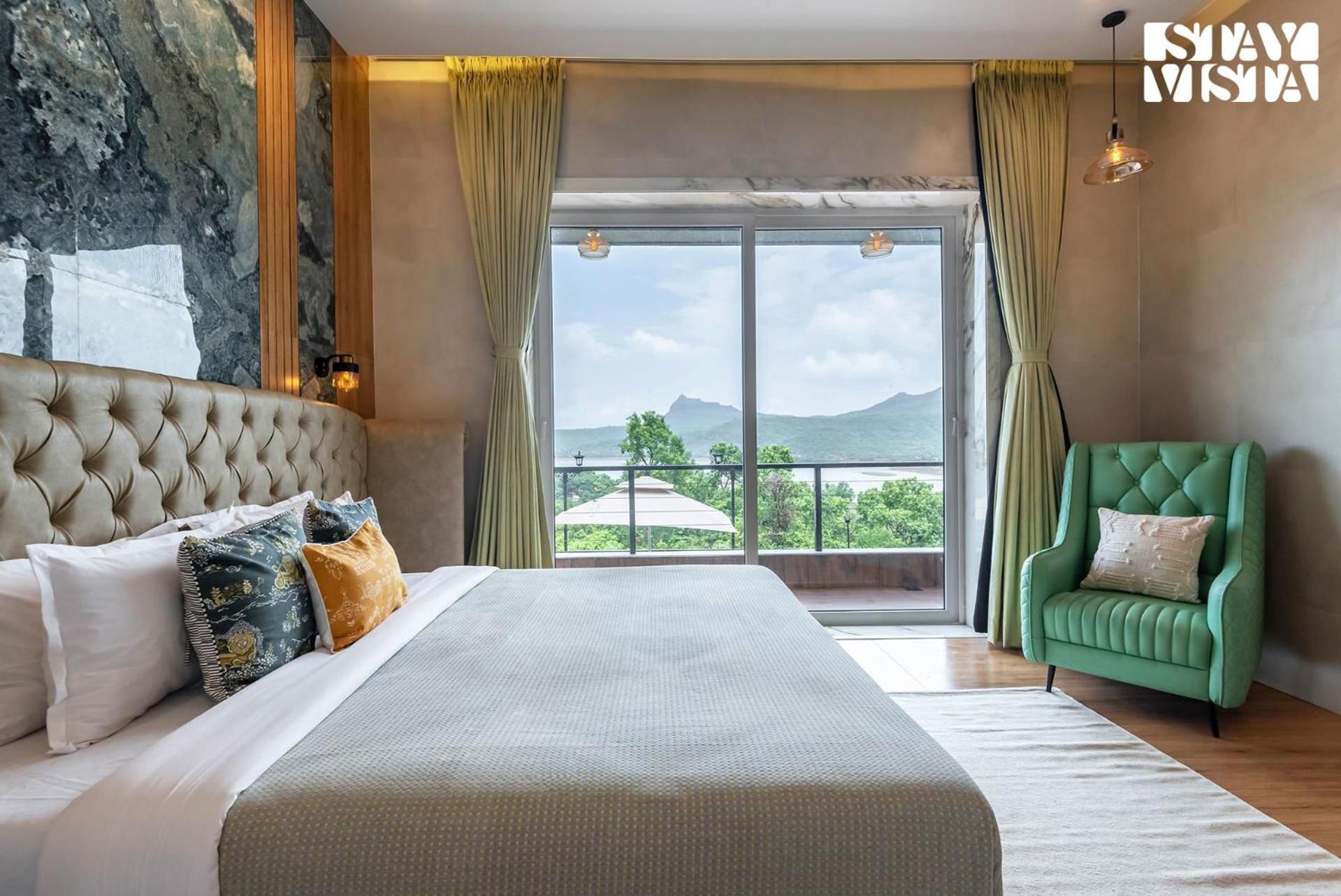 Stayvista At La Rive With Swimming Pool & View *