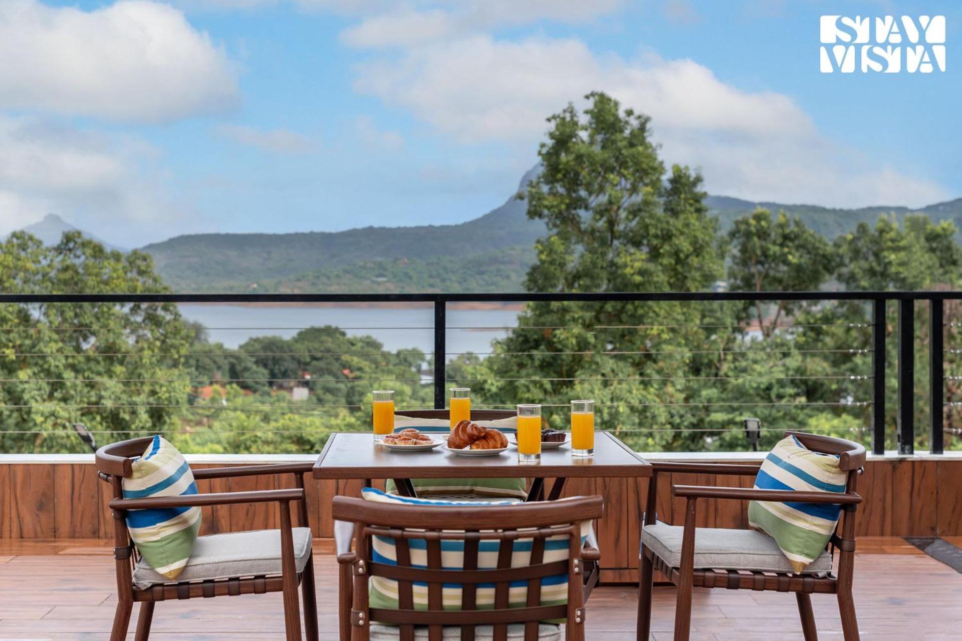 Stayvista At La Rive With Swimming Pool & View Villa Lonavala