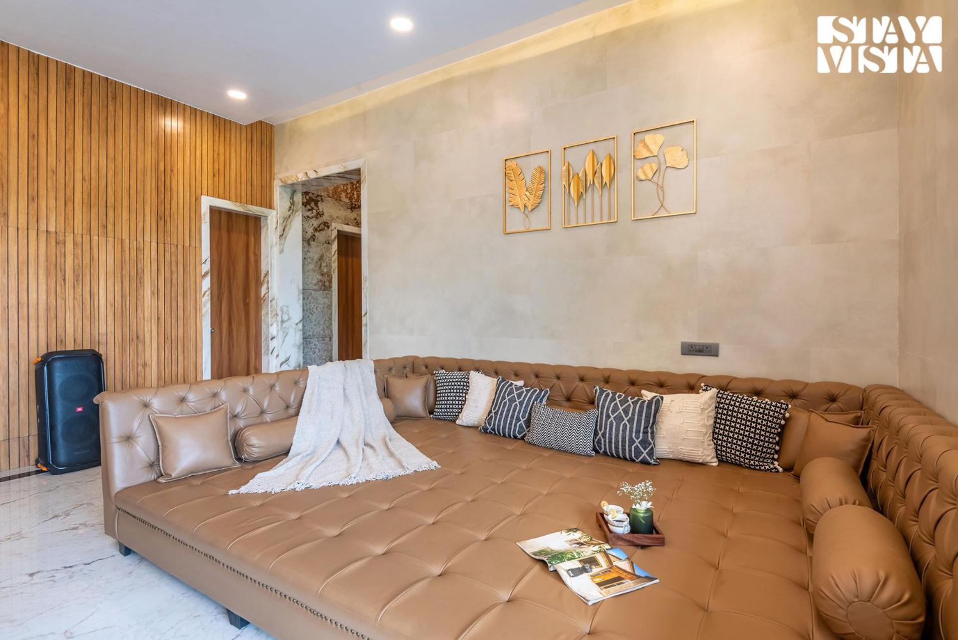 Stayvista At La Rive With Swimming Pool & View *
