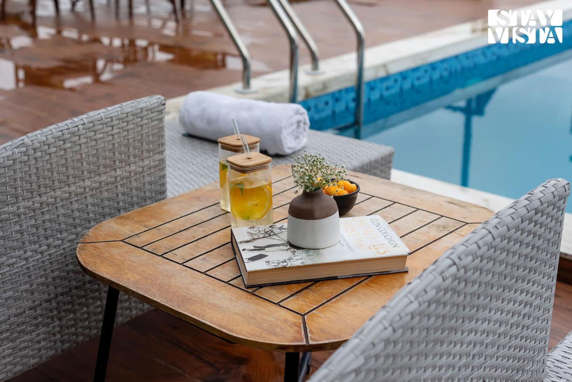 Stayvista At La Rive With Swimming Pool & View Lonavala