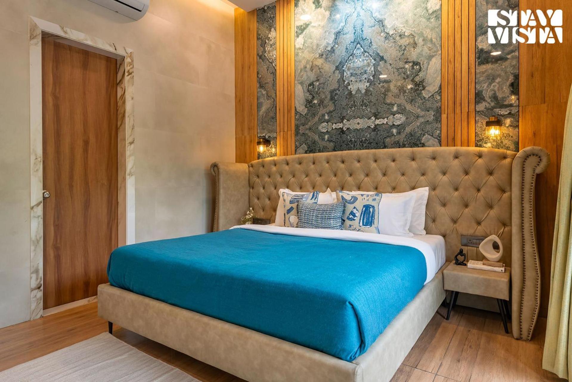 Stayvista At La Rive With Swimming Pool & View Villa *