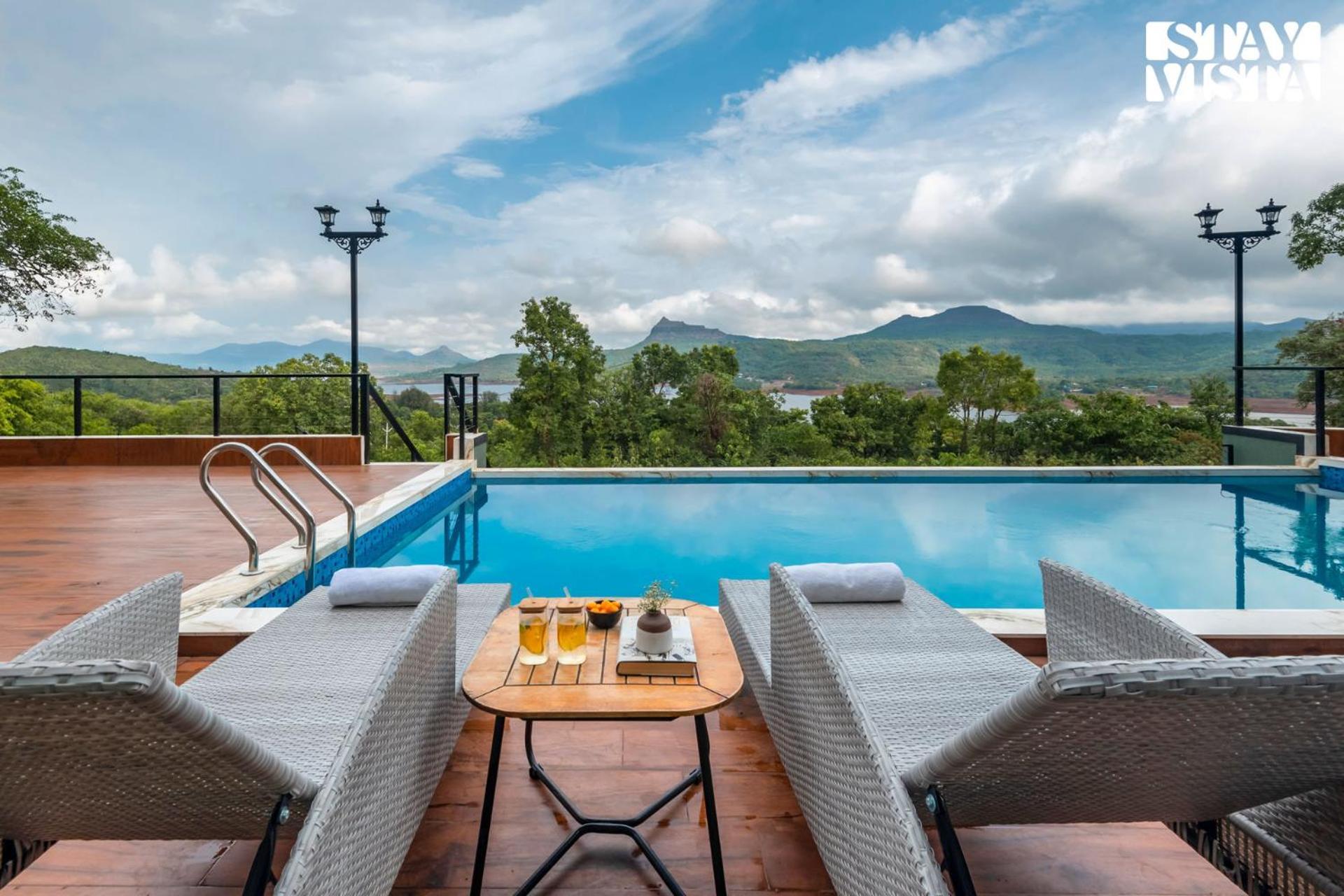 Villa Stayvista At La Rive With Swimming Pool & View *