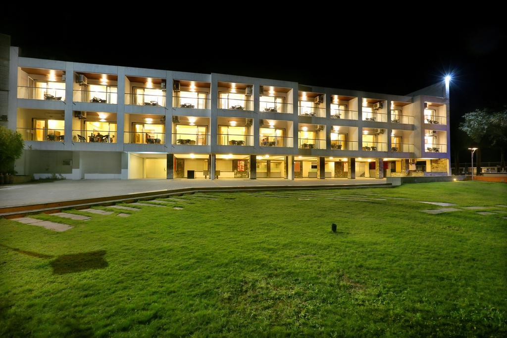 7 Apple Resort