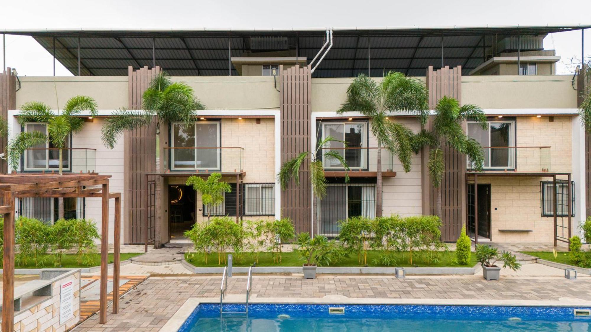 Villa Alaya - Imperial Calista 4bhk Near Khandala Hills *
