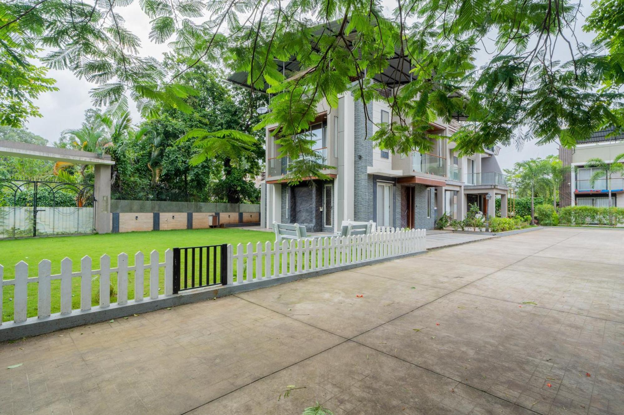 Alaya - Imperial Serenia 3bhk Near Khandala Hills *