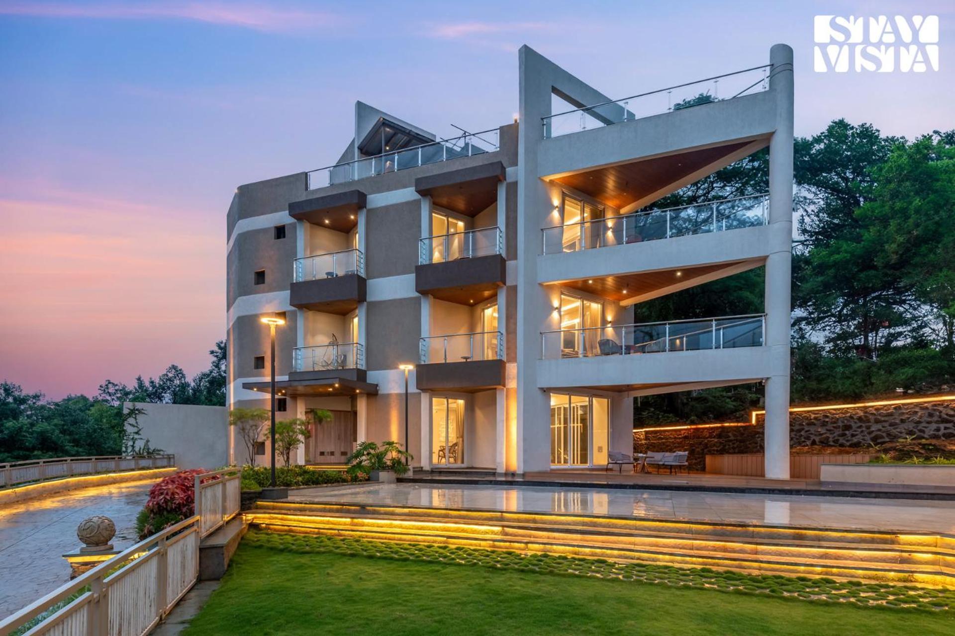 Mocha House With Indoor Pool, Bbq & Bonfire At By Stayvista Villa