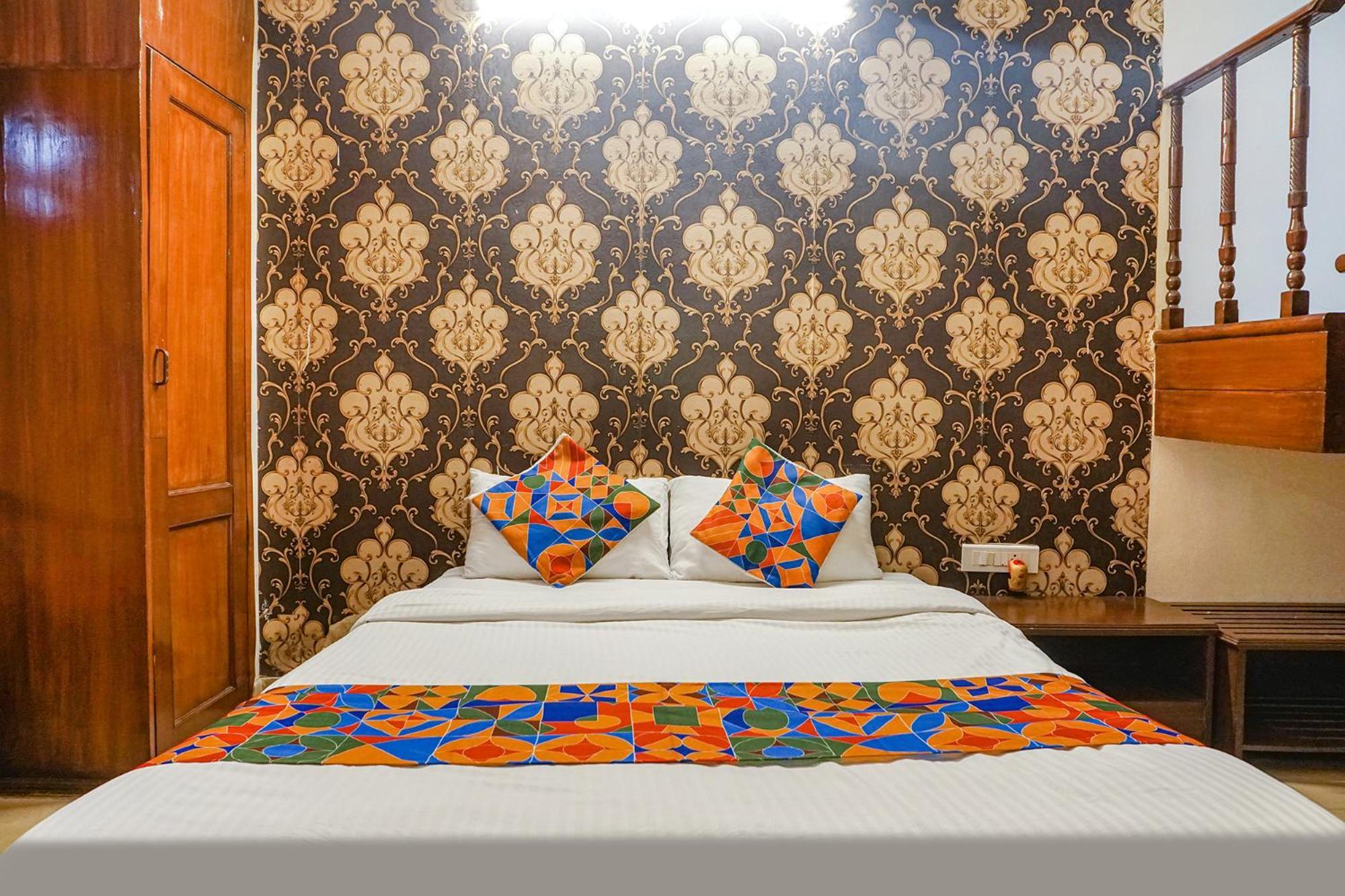 Fabhotel Prime Sukhsagar 4*