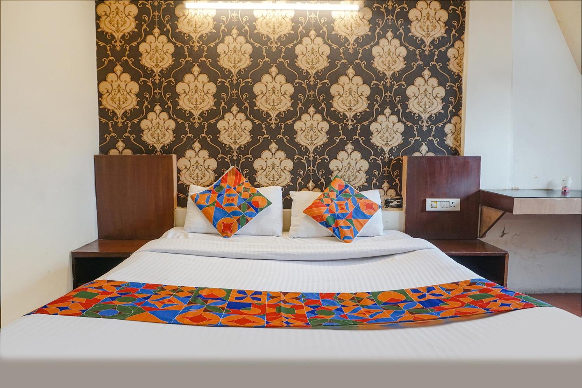 Fabhotel Prime Sukhsagar 4*