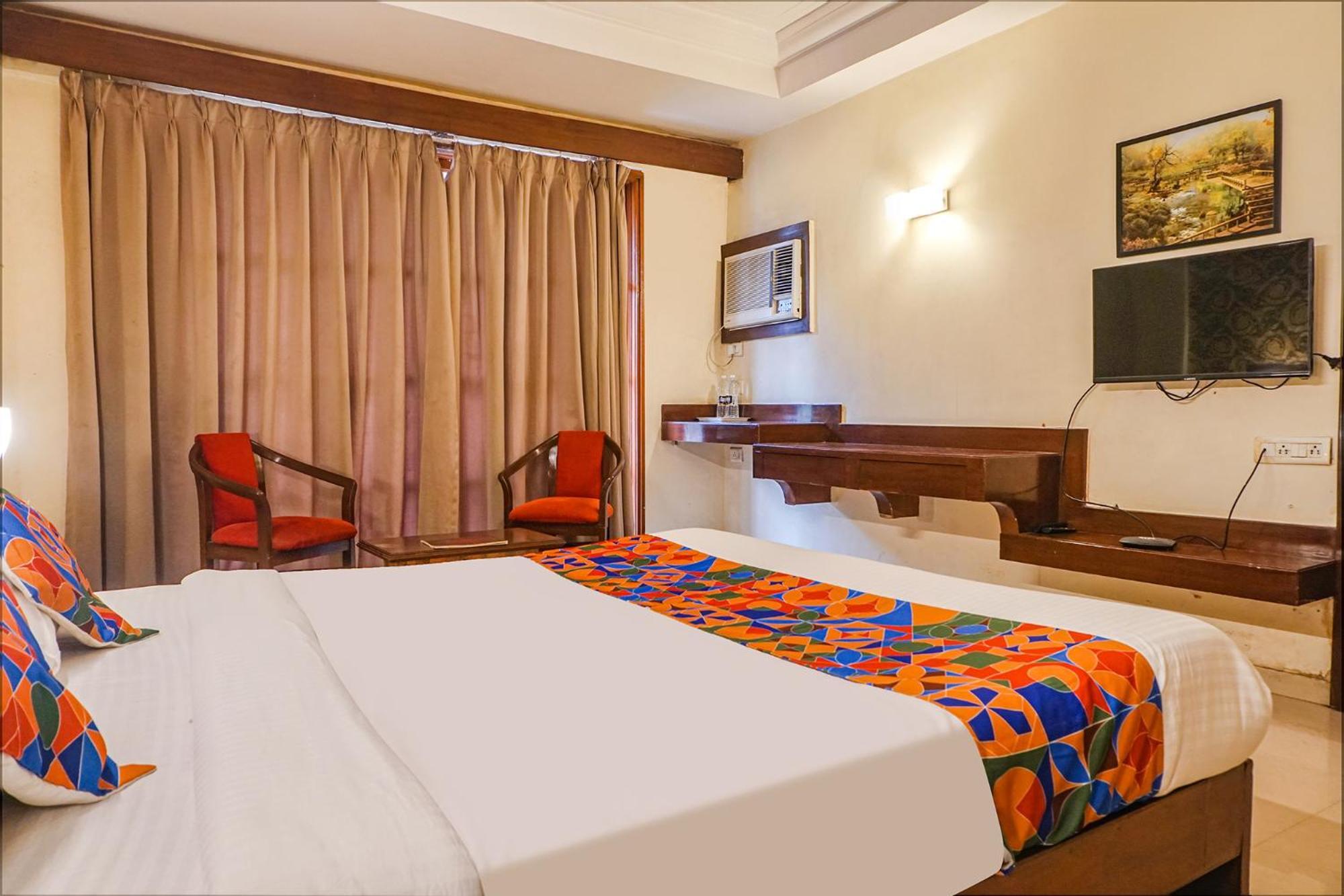 Hotel Fabhotel Prime Sukhsagar 4*
