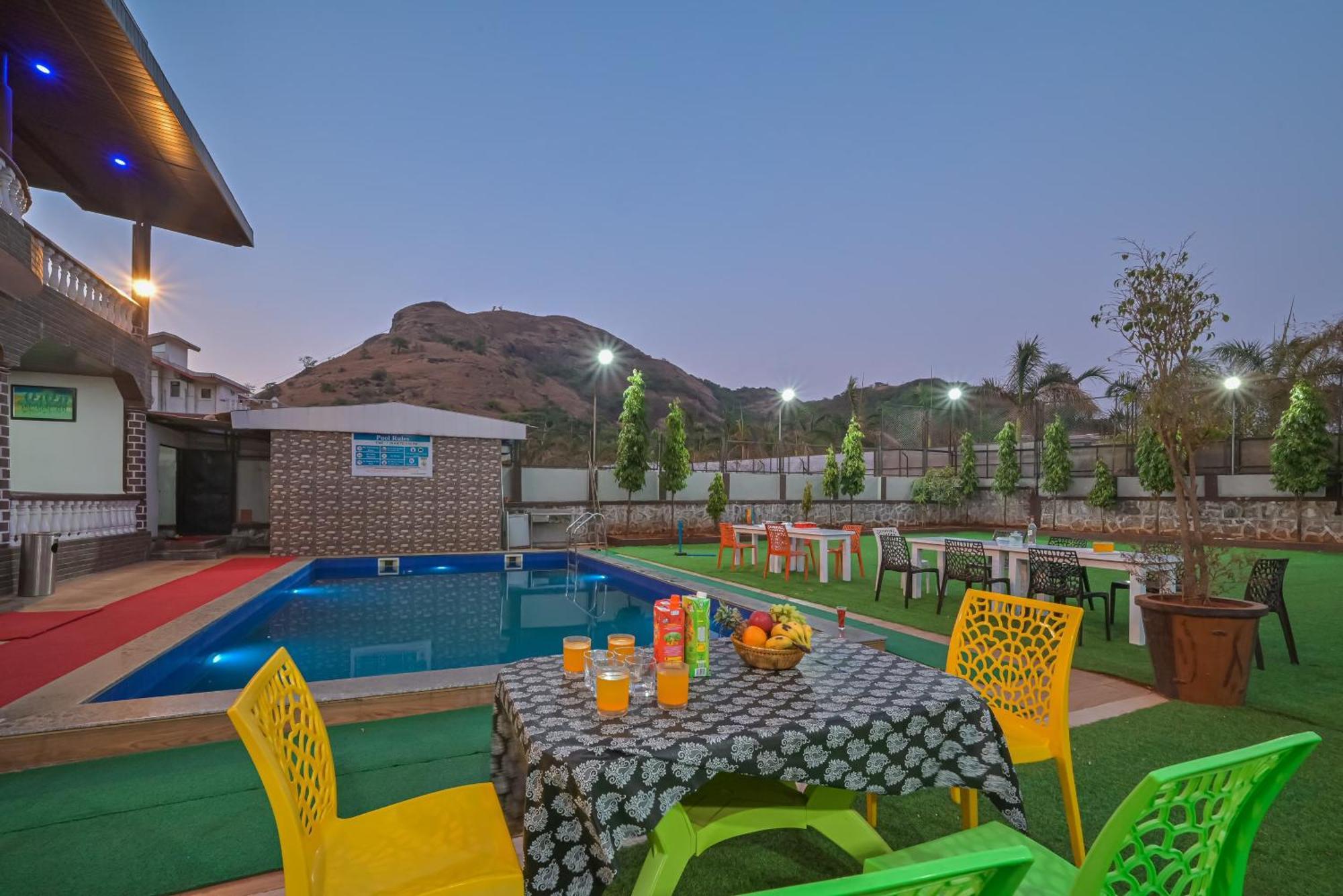 Royal Oasis Villa *
