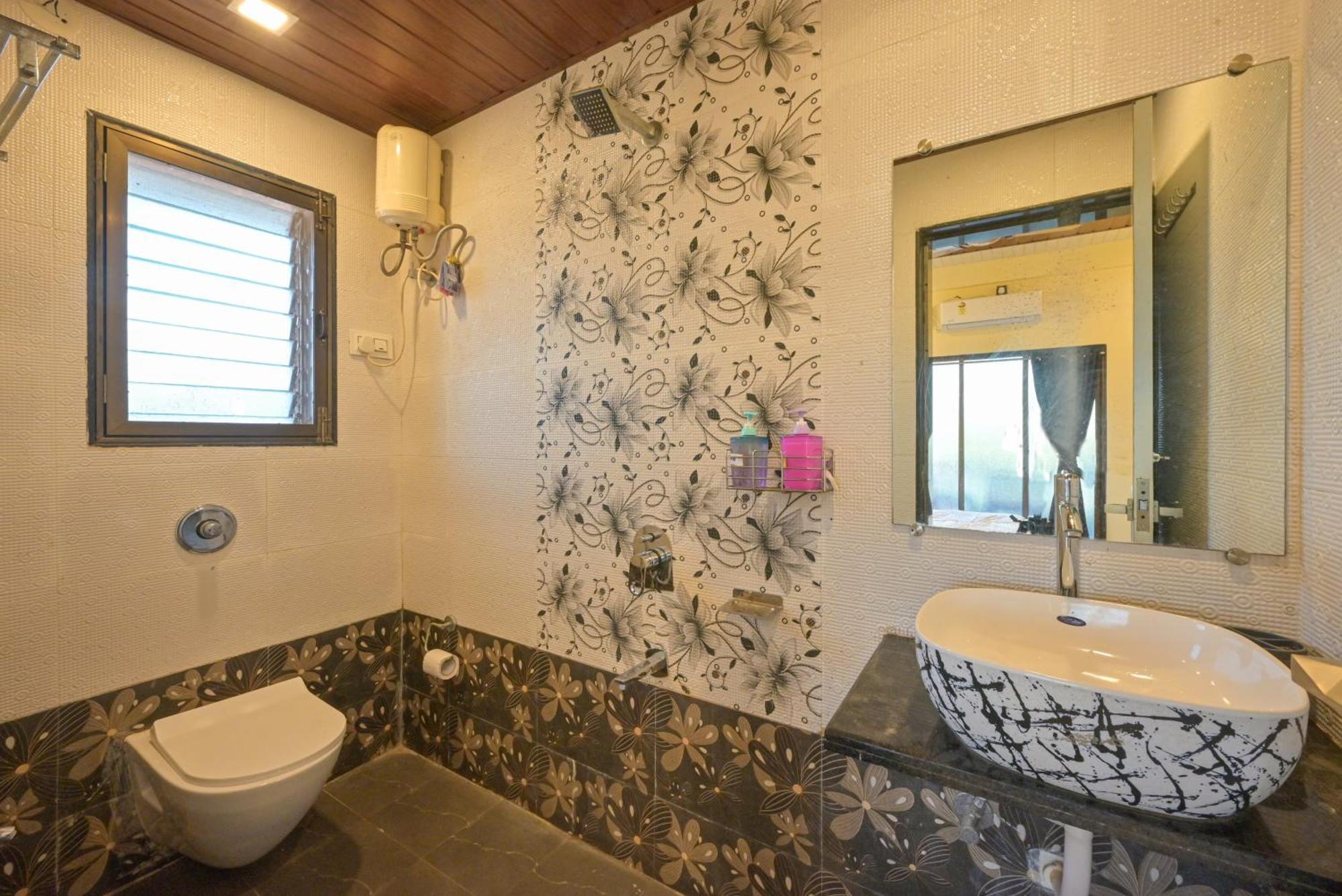 Royal Oasis Villa
