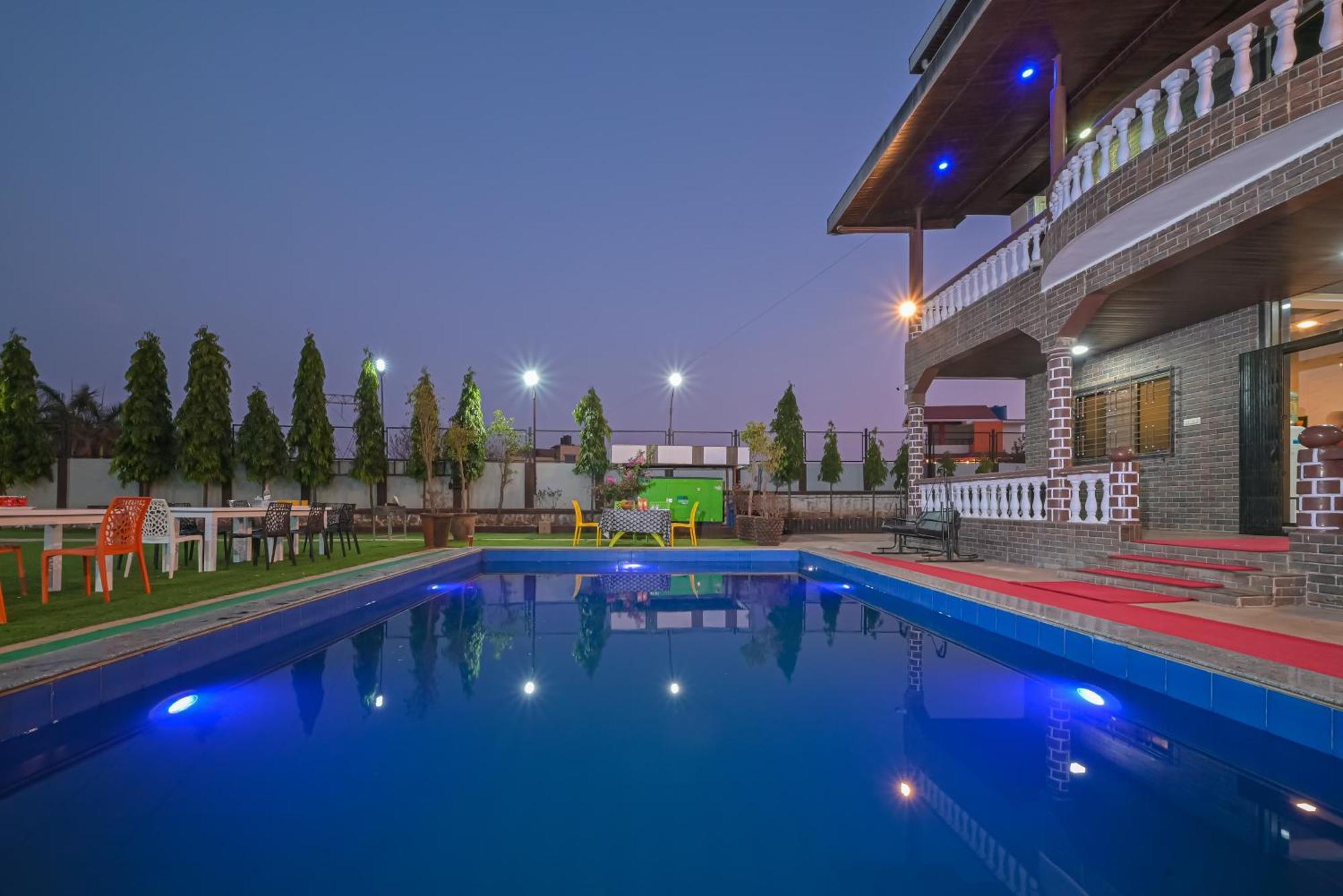 Royal Oasis Villa *