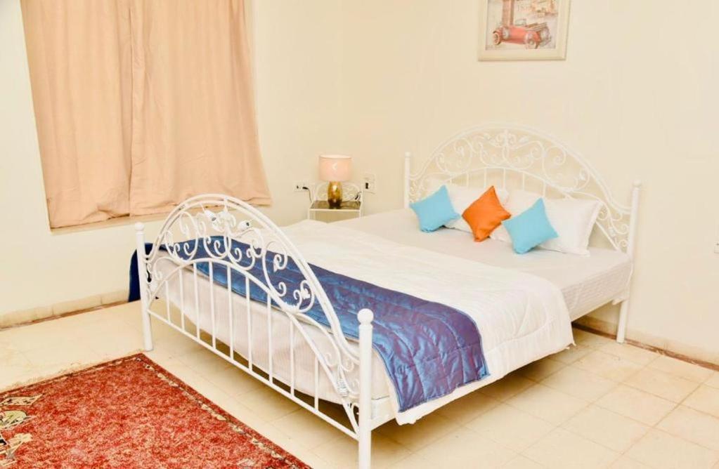 Woodside Villa *