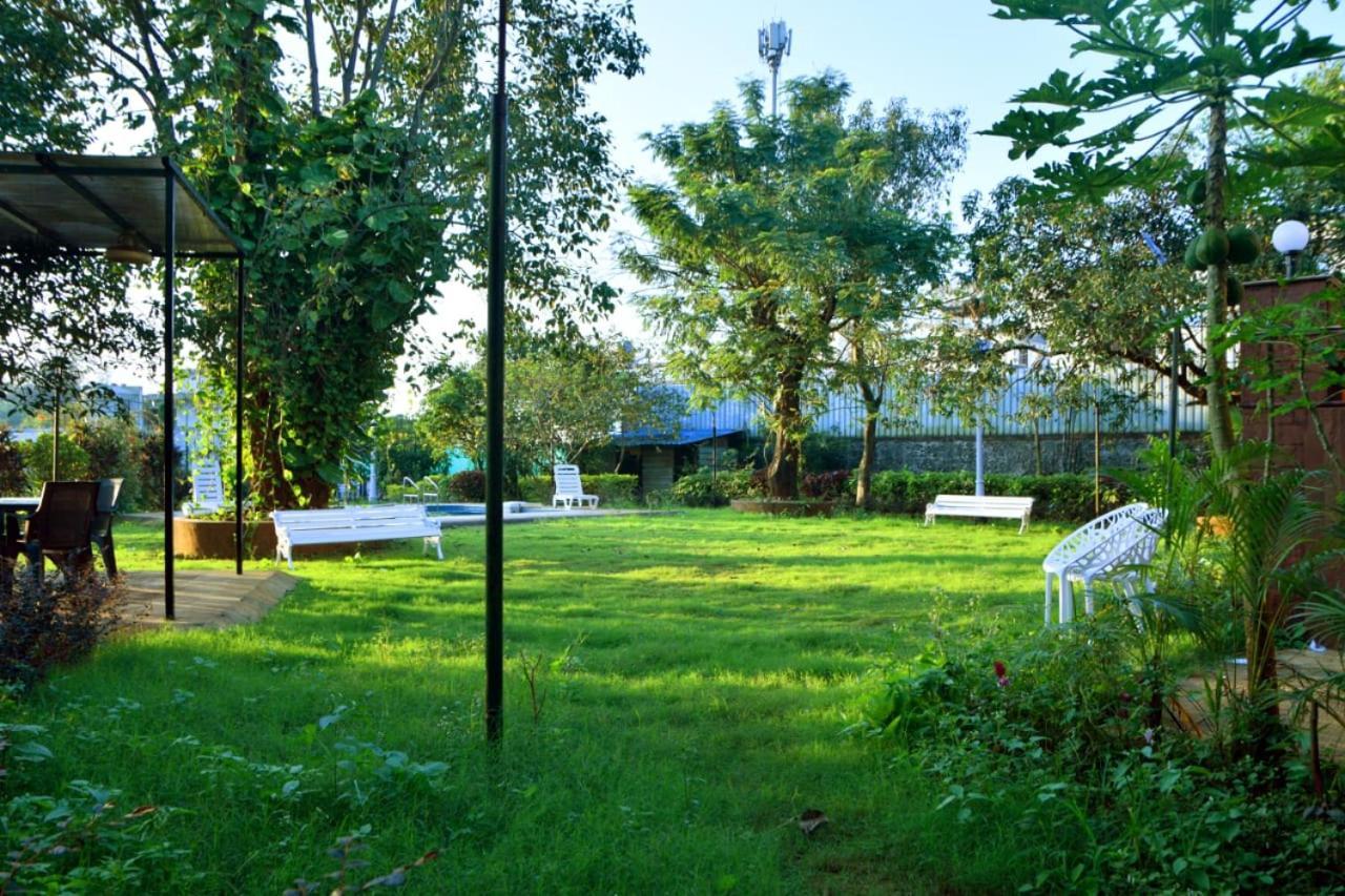 Woodside * Lonavala