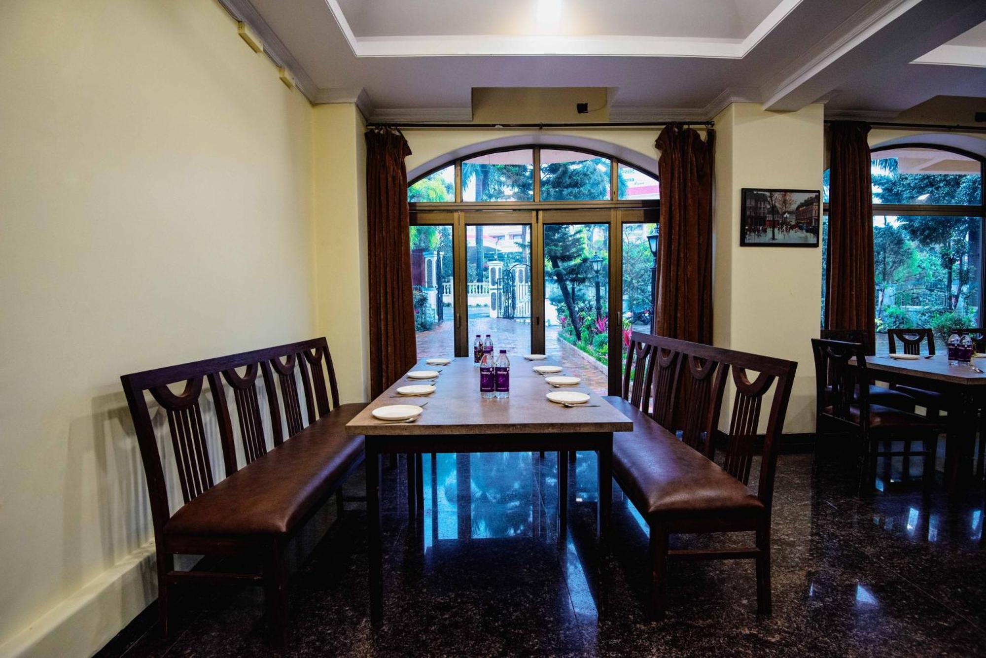 Treebo Reveniir With Pool 3* Lonavala