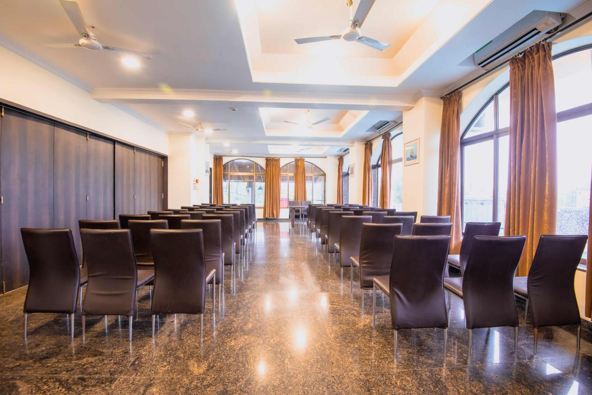 Hotel Treebo Reveniir With Pool Lonavala