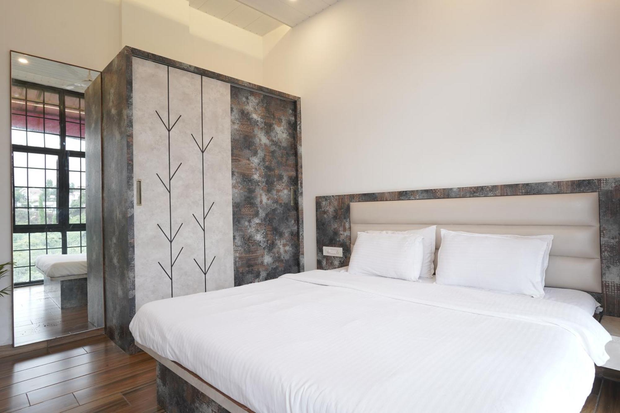 Carnival - Unit B 4bhk *